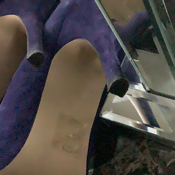 Shoes - Picture 4 of 4